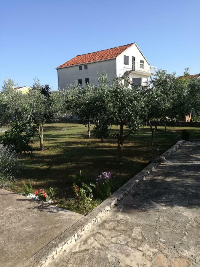 Apartments Stipanovic Biograd Na Moru Exterior foto